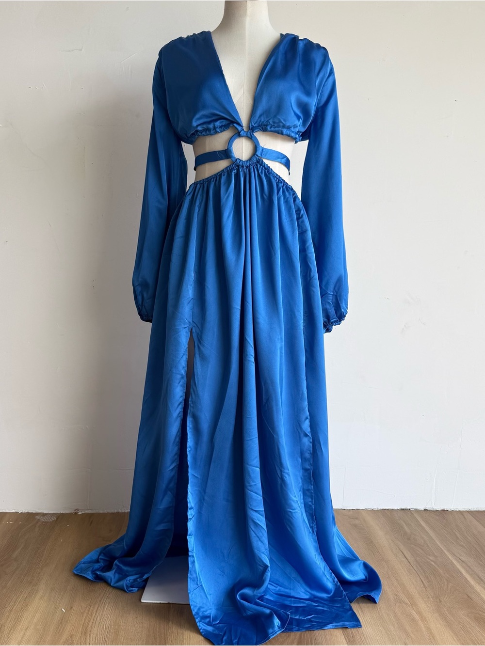 Hello Molly Maci Dress XL Blue Cutout Ring-Front long sleeves satin v neck nwt